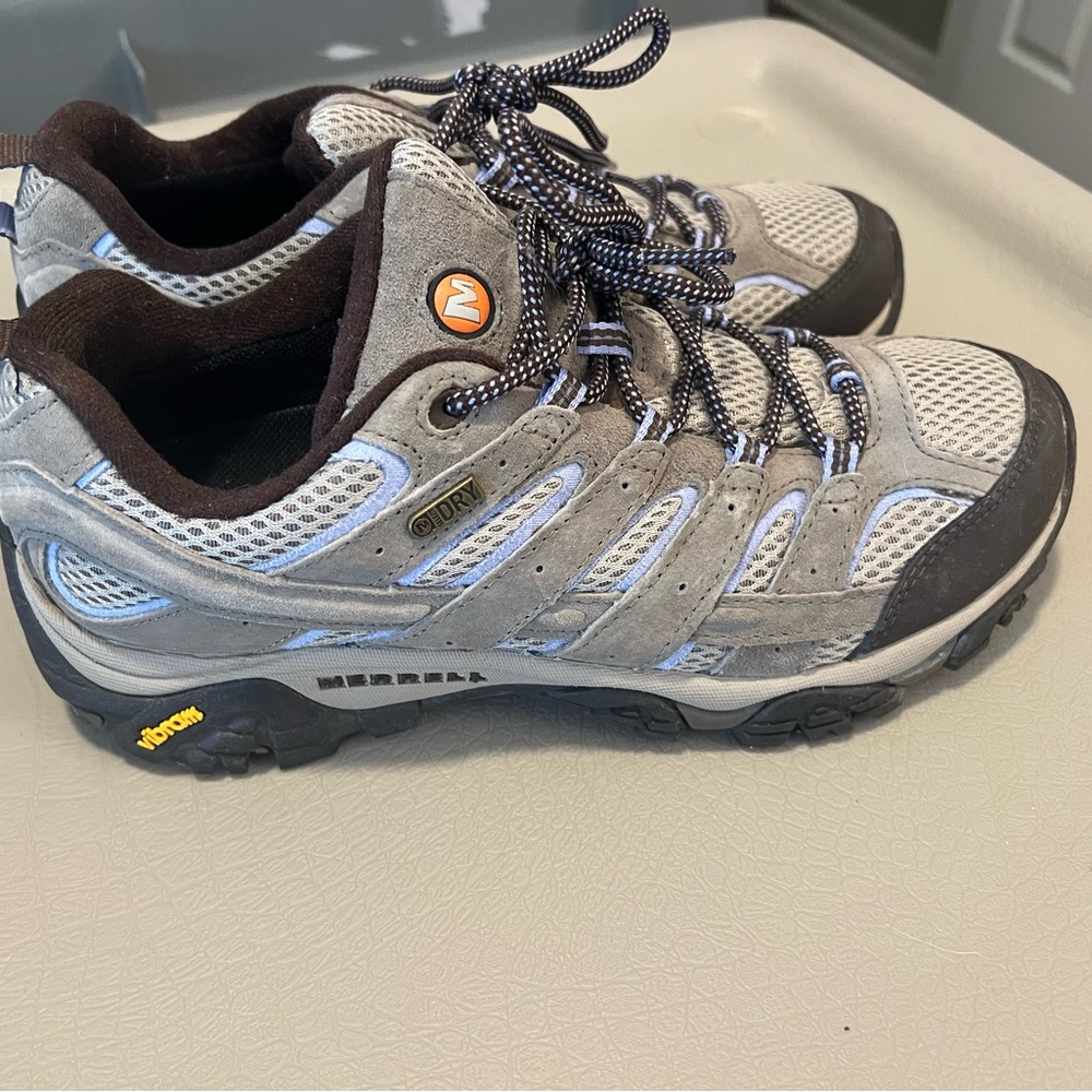 Merrell women’s Moab 2 waterproof hiking shoe size 9.5, dusty olive - Picture 2 of 4